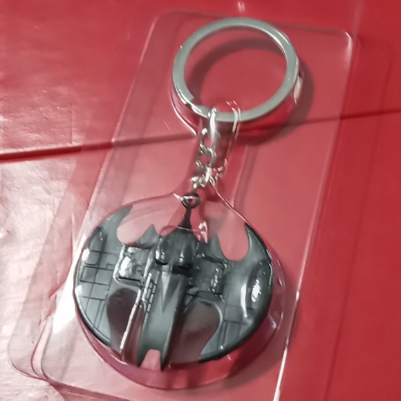 NIB Metal Batwing Key Chain Stealth Edition - Picture 2 of 4